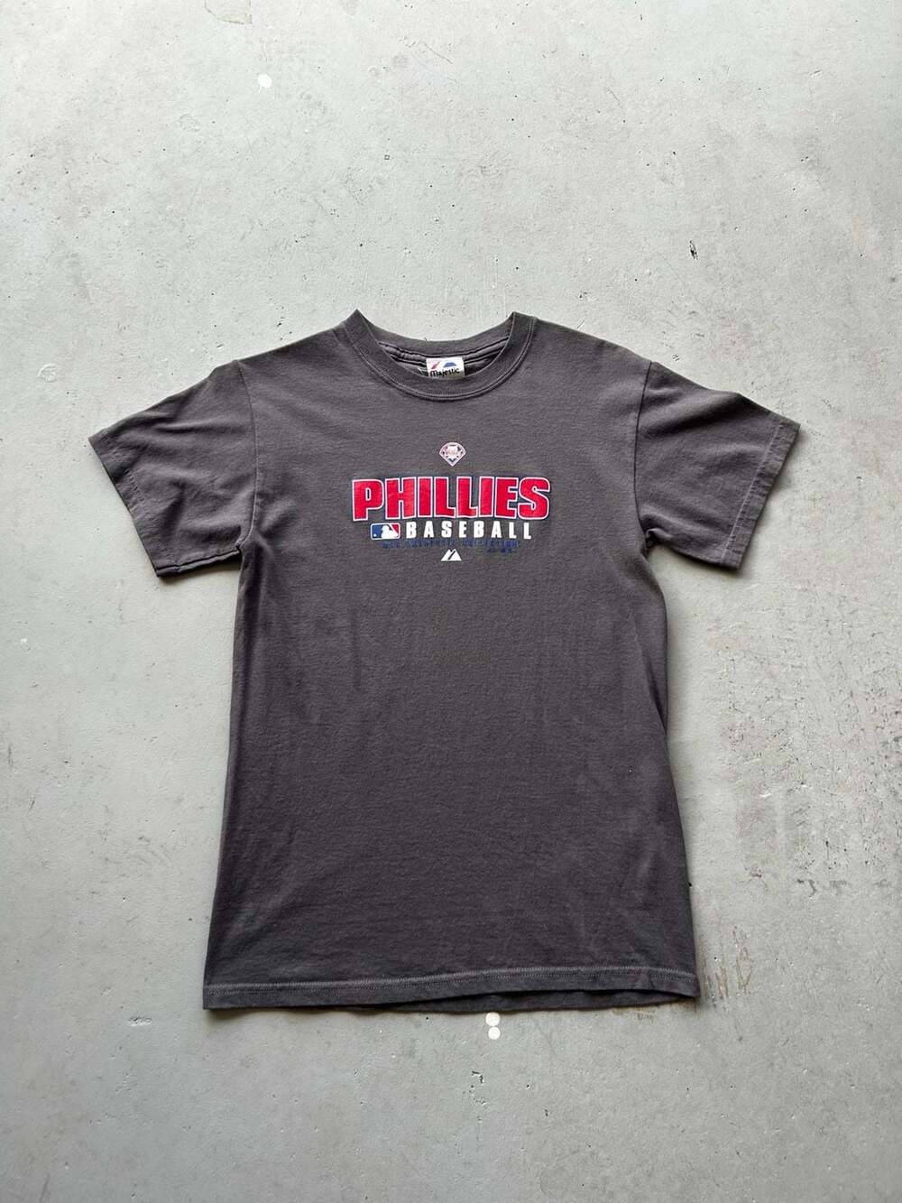 Majestic Philadelphia Phillies MLB Baseball T-Shirt Size Large